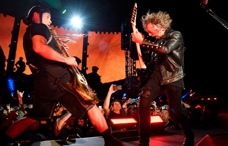 metallica-super-bowl-weekend-2016-billboard